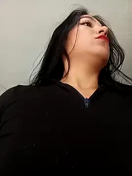 Snapshot of _Luna-1 chatting on 10/21/25, 03:02 Luna-1 online show from 10/21/25, 03:02