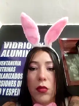 Snapshot of _Luna-1 chatting on 10/31/25, 03:02 Luna-1 online show from 10/31/25, 03:02