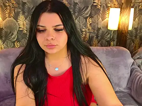 Snapshot of ThiccMady chatting on 11/29/25, 08:01 ThiccMady online show from 11/29/25, 08:01