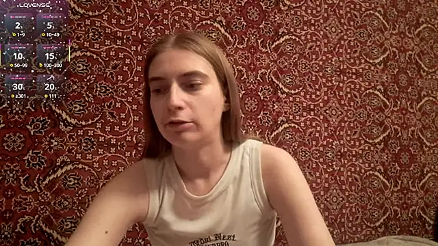 Snapshot of ivetabloom chatting on 10/23/25, 05:12 ivetabloom online show from 10/23/25, 05:12