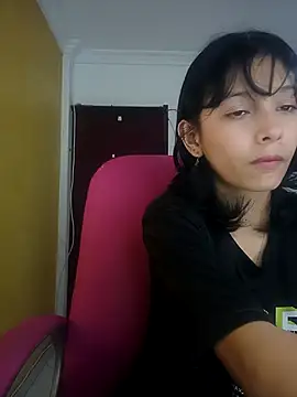 Snapshot of xoxo_milk chatting on 11/07/25, 07:47 xoxo milk online show from 11/07/25, 07:47