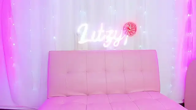 Snapshot of Pink1_ chatting on 10/09/25, 06:39 Pink1 online show from 10/09/25, 06:39