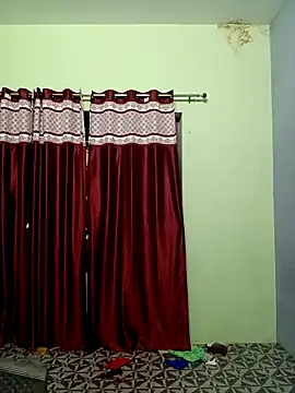 School medam online show from 10/06/25, 03:53