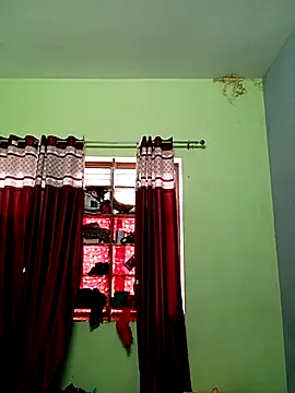 School medam online show from 10/07/25, 09:17