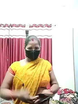 School medam online show from 10/17/25, 04:09