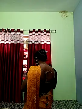 School medam online show from 11/03/25, 04:47