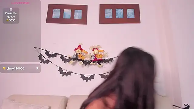 Snapshot of jazmin_aladdin chatting on 10/08/25, 10:40 jazmin aladdin online show from 10/08/25, 10:40