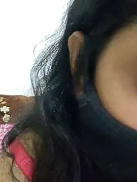 Snapshot of hotestfantasy chatting on 10/23/25, 05:44 hotestfantasy online show from 10/23/25, 05:44