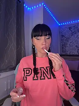 MaciiMayy online show from 06/29/26, 11:27