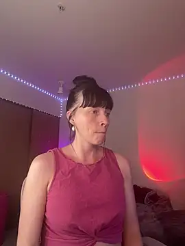 MaciiMayy online show from 07/16/26, 11:00