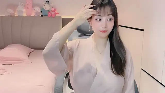 Snapshot of Koo-liy chatting on 11/08/25, 06:07 Koo-liy online show from 11/08/25, 06:07