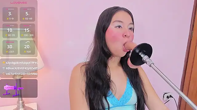 Snapshot of mia_celezte chatting on 10/25/25, 12:02 mia celezte online show from 10/25/25, 12:02