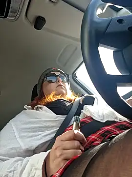 Snapshot of Chrissiosaurus chatting on 10/19/25, 11:44 Chrissiosaurus online show from 10/19/25, 11:44