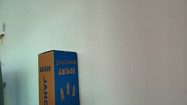 Snapshot of Julieta_Rose19 chatting on 10/18/25, 05:14 Julieta Rose19 online show from 10/18/25, 05:14