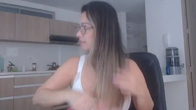 LovePaula online show from 06/22/26, 12:35