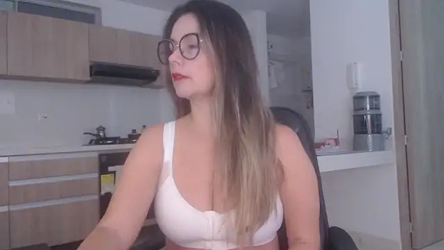 LovePaula online show from 07/22/26, 11:57