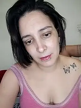 Snapshot of catperigosa chatting on 11/27/25, 04:42 catperigosa online show from 11/27/25, 04:42