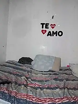 Snapshot of catperigosa chatting on 12/13/25, 07:53 catperigosa online show from 12/13/25, 07:53