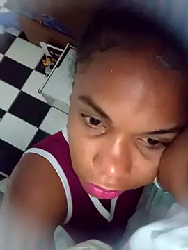 Snapshot of PrettahSantos chatting on 09/26/25, 02:21 PrettahSantos online show from 09/26/25, 02:21