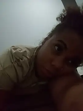 PrettahSantos online show from 05/18/26, 01:13