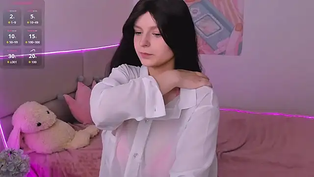 AishaAysitt online show from 11/17/25, 09:15