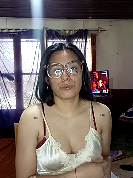 lucixxx14 online show from 10/16/25, 04:08