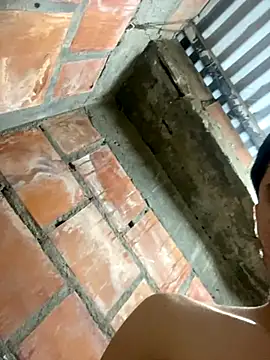 Snapshot of Dani-202p chatting on 09/23/25, 06:16 Dani-202p online show from 09/23/25, 06:16