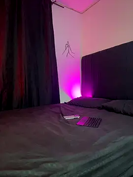 Snapshot of BoomChikaWow chatting on 11/07/25, 11:38 BoomChikaWow online show from 11/07/25, 11:38