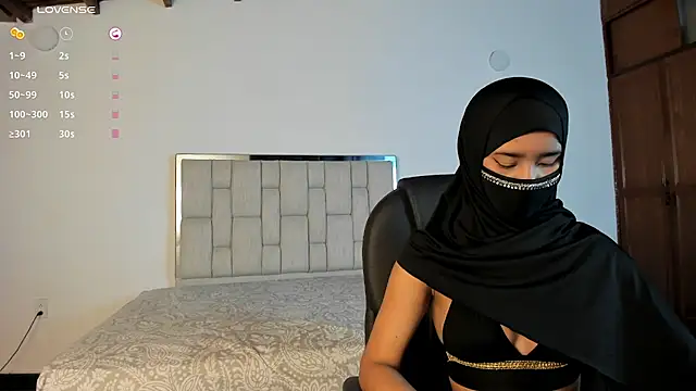 Snapshot of kalila_latif chatting on 09/24/25, 02:48 kalila latif online show from 09/24/25, 02:48