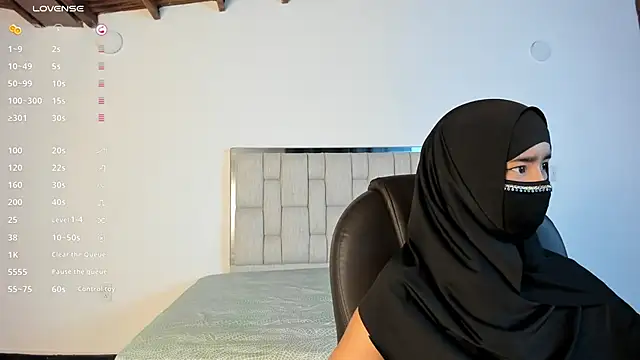 Snapshot of kalila_latif chatting on 09/29/25, 03:00 kalila latif online show from 09/29/25, 03:00