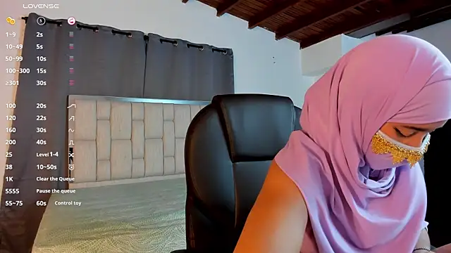 Snapshot of kalila_latif chatting on 10/04/25, 02:42 kalila latif online show from 10/04/25, 02:42