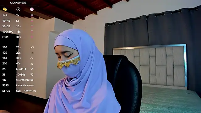 Snapshot of kalila_latif chatting on 10/08/25, 02:31 kalila latif online show from 10/08/25, 02:31