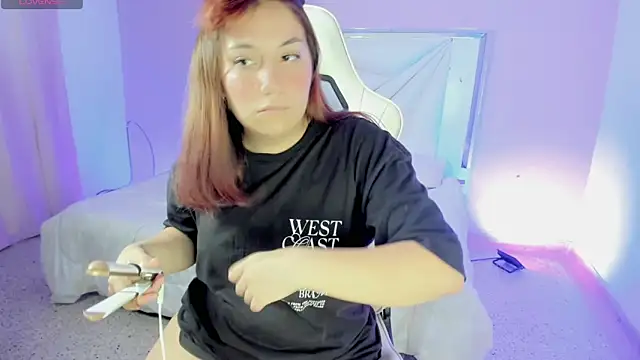 Isabela saenz online show from 10/08/25, 03:15