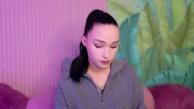 Amanda Choi online show from 10/11/25, 05:28