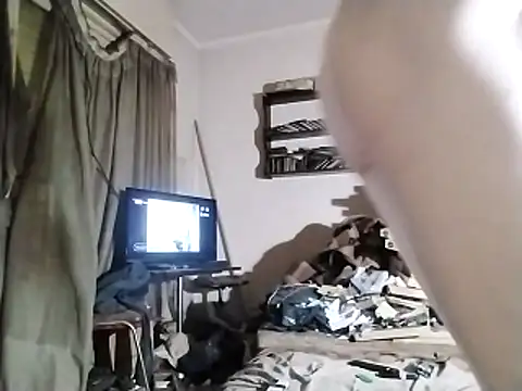 Snapshot of Danielle57_ chatting on 11/16/25, 03:01 Danielle57 online show from 11/16/25, 03:01