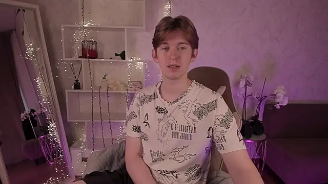 Snapshot of Vincent_Pots chatting on 10/05/25, 05:39 Vincent Pots online show from 10/05/25, 05:39