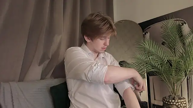 Snapshot of Vincent_Pots chatting on 10/12/25, 05:50 Vincent Pots online show from 10/12/25, 05:50