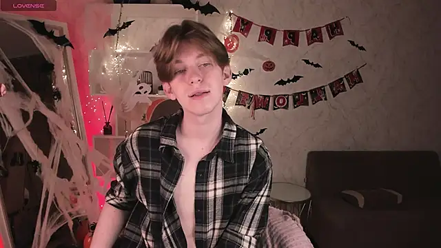 Snapshot of Vincent_Pots chatting on 11/02/25, 07:00 Vincent Pots online show from 11/02/25, 07:00