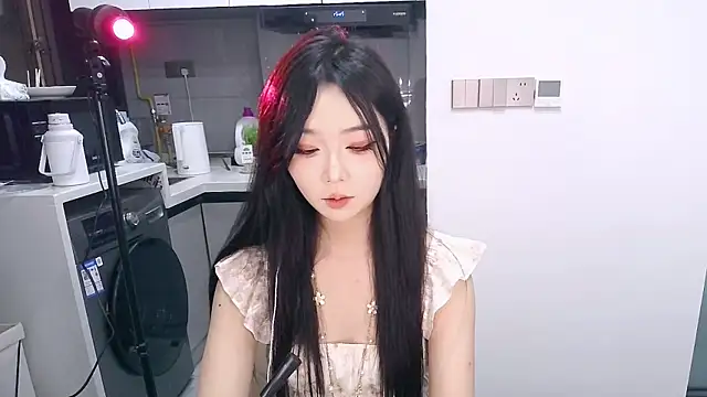 Snapshot of Miao-Maimiao chatting on 09/23/25, 03:04 Miao-Maimiao online show from 09/23/25, 03:04