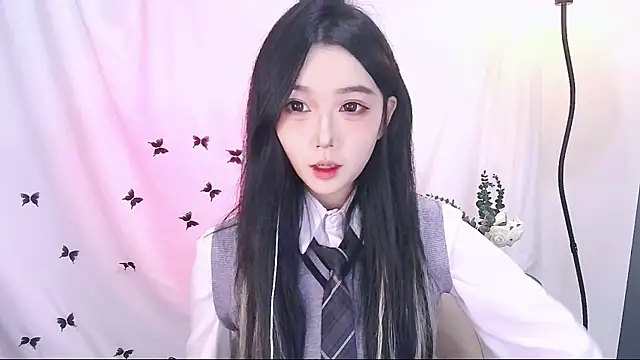 Snapshot of Miao-Maimiao chatting on 11/27/25, 12:18 Miao-Maimiao online show from 11/27/25, 12:18