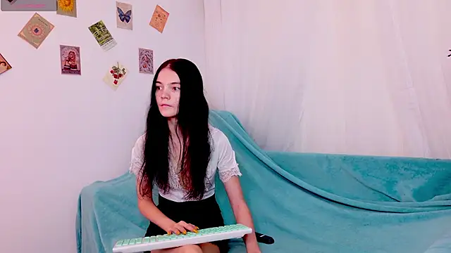 Snapshot of chatting on 10/06/25, 06:22 online show from 10/06/25, 06:22