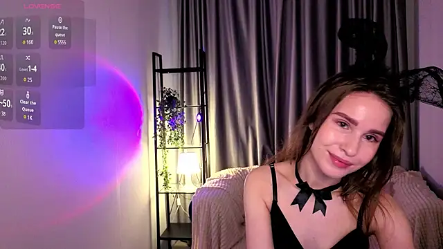 Snapshot of chatting on 10/25/25, 05:26 online show from 10/25/25, 05:26