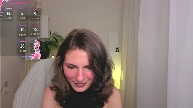 Snapshot of CipherellaFure chatting on 10/13/25, 01:22 CipherellaFure online show from 10/13/25, 01:22