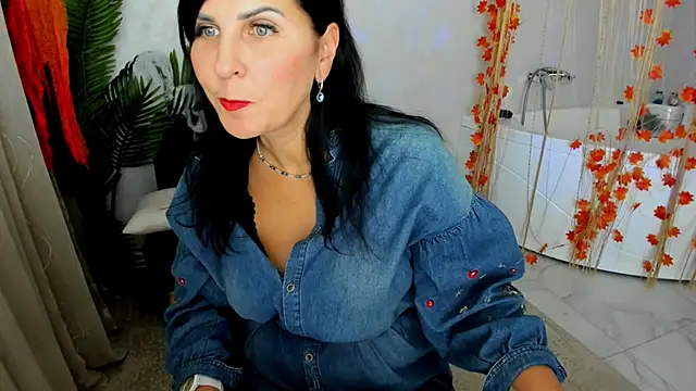 Snapshot of Moon_Veloure1 chatting on 11/05/25, 04:01 Moon Veloure1 online show from 11/05/25, 04:01