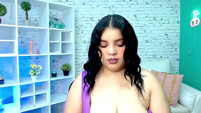 Snapshot of loaizalust chatting on 11/06/25, 05:25 loaizalust online show from 11/06/25, 05:25