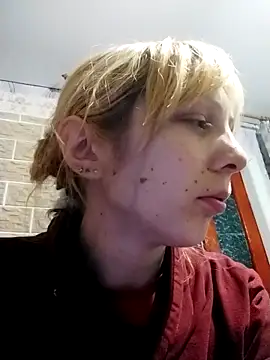 Snapshot of Ponka2011 chatting on 09/24/25, 04:38 Ponka2011 online show from 09/24/25, 04:38