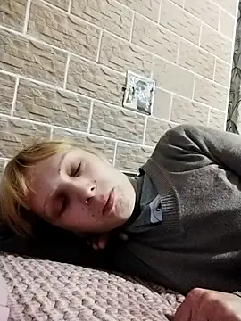 Snapshot of Ponka2011 chatting on 09/28/25, 04:51 Ponka2011 online show from 09/28/25, 04:51