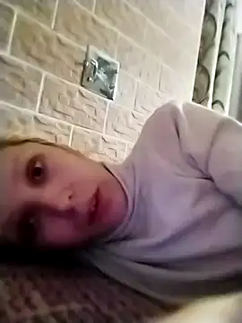 Snapshot of Ponka2011 chatting on 10/06/25, 05:38 Ponka2011 online show from 10/06/25, 05:38