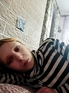 Snapshot of Ponka2011 chatting on 10/13/25, 05:29 Ponka2011 online show from 10/13/25, 05:29