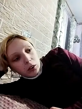 Snapshot of Ponka2011 chatting on 10/14/25, 05:19 Ponka2011 online show from 10/14/25, 05:19